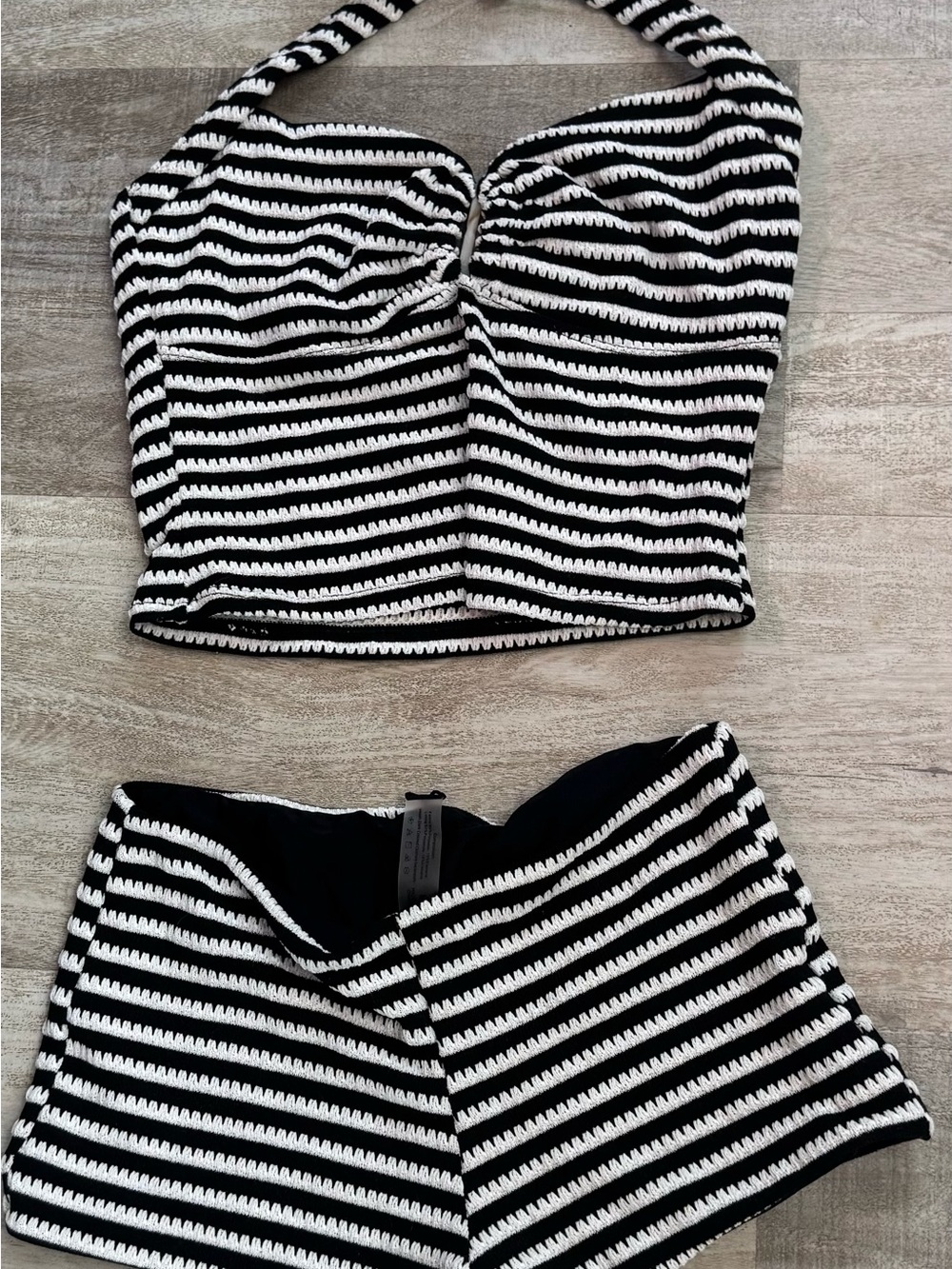 Finesatile Black & White Striped Knit Crop Set